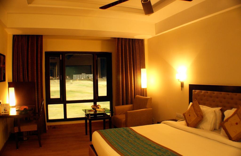Cambay Resort Джайпур Стая снимка